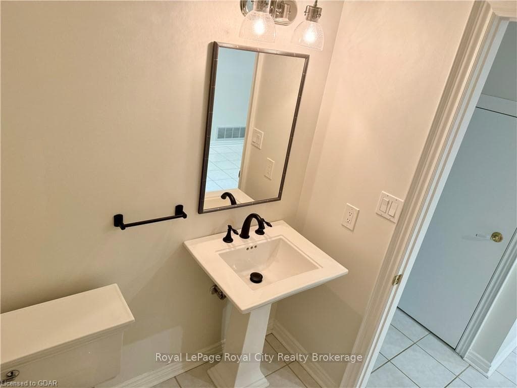 25 MANOR PARK Crescent Unit 9 photo 20