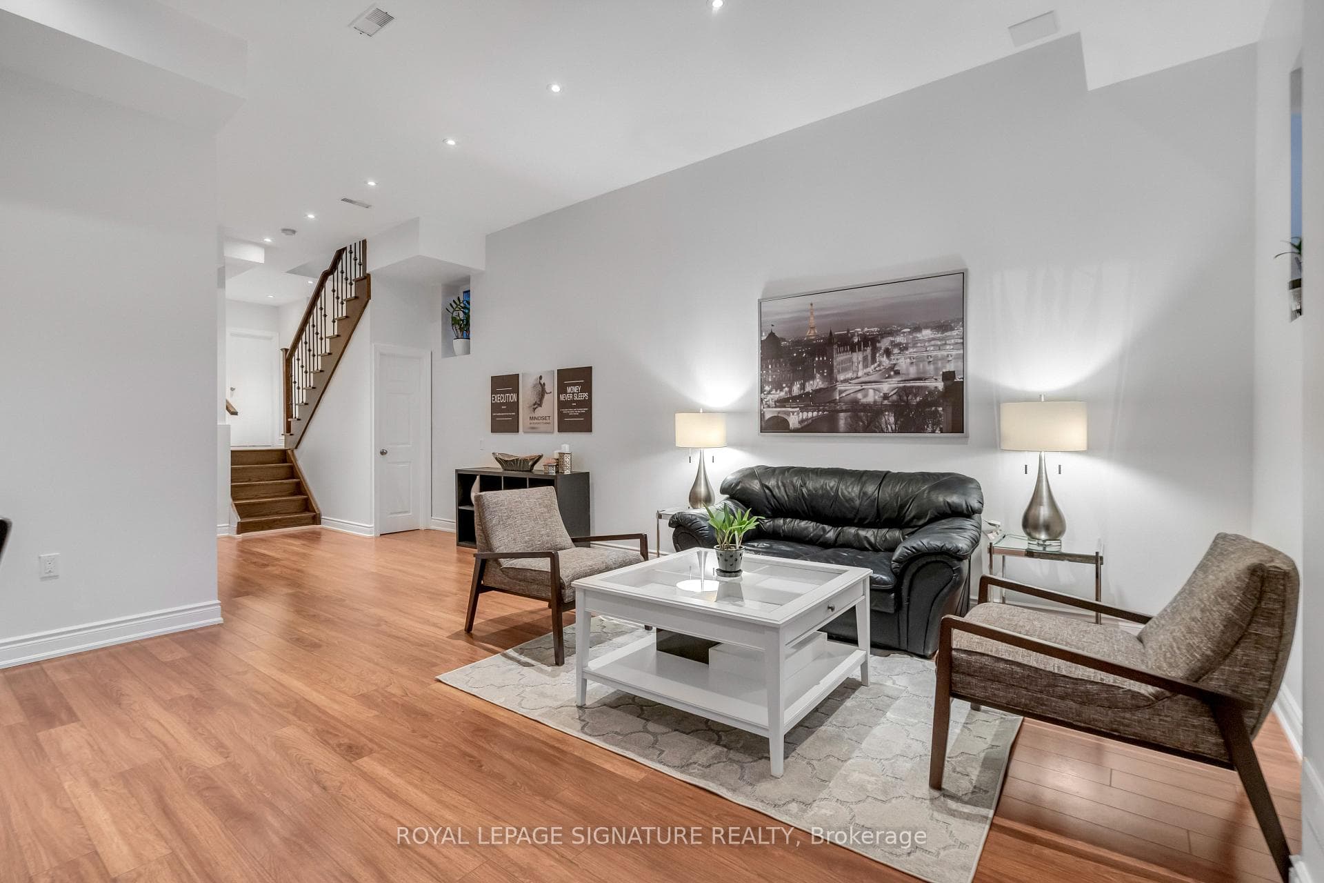 2D Bexley Crescent photo 33