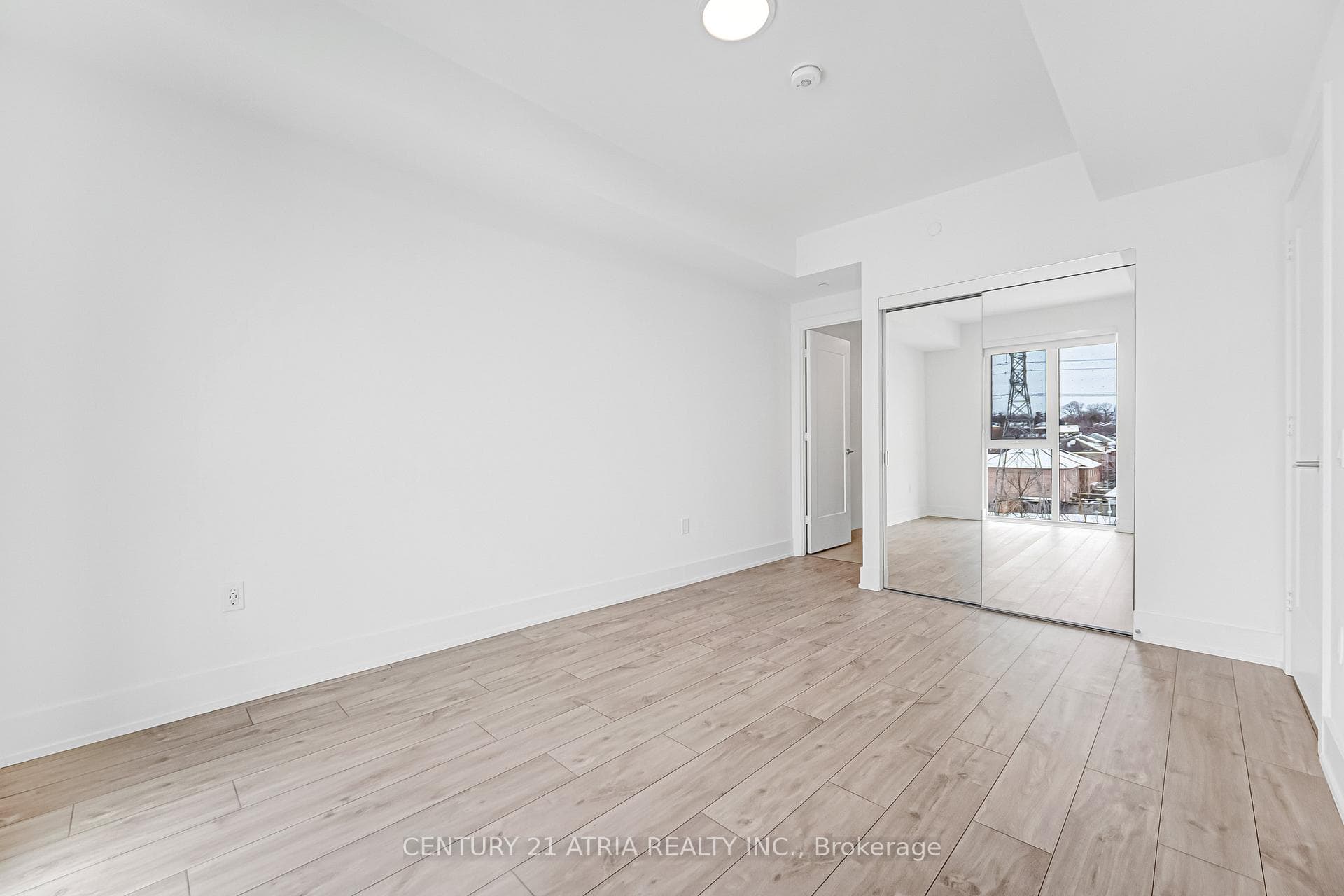 858 Dupont Street Unit 322 photo 22