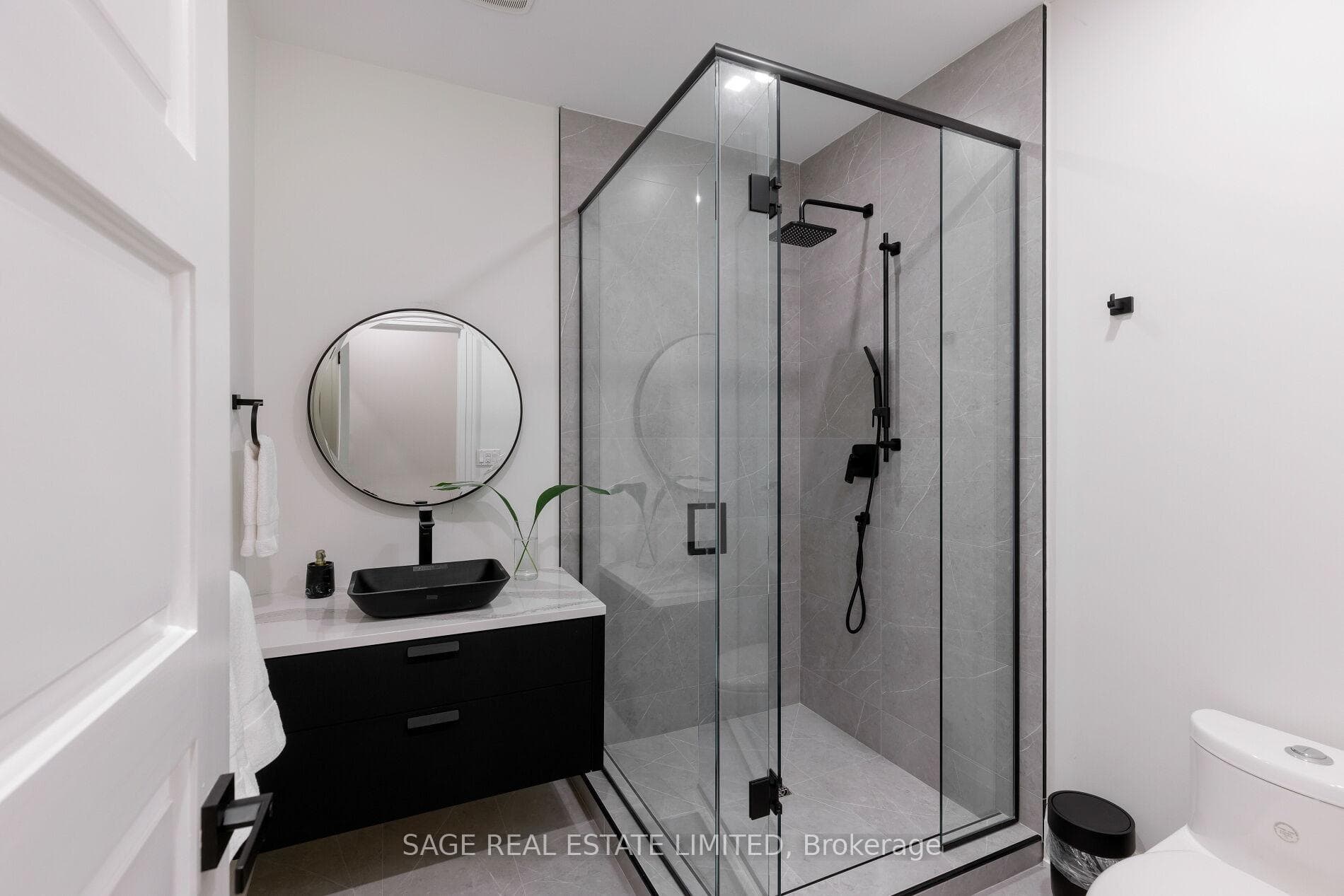 79 Fishleigh Drive photo 48