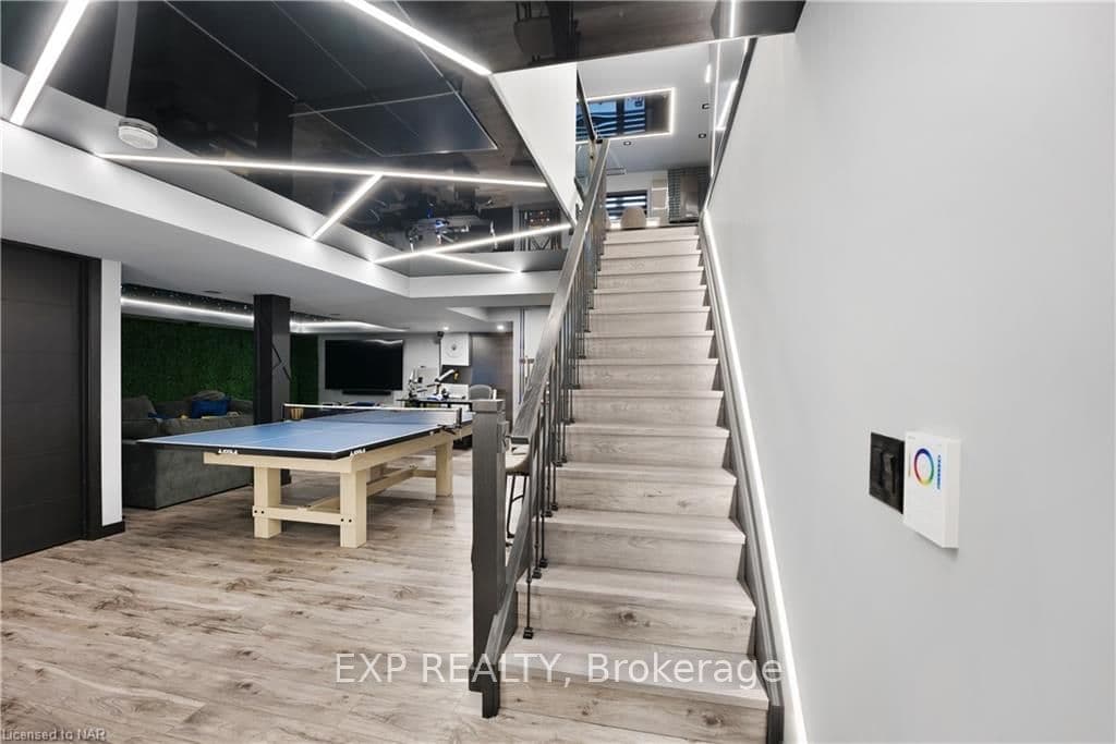 300 RICHMOND Street Unit 17 photo 26