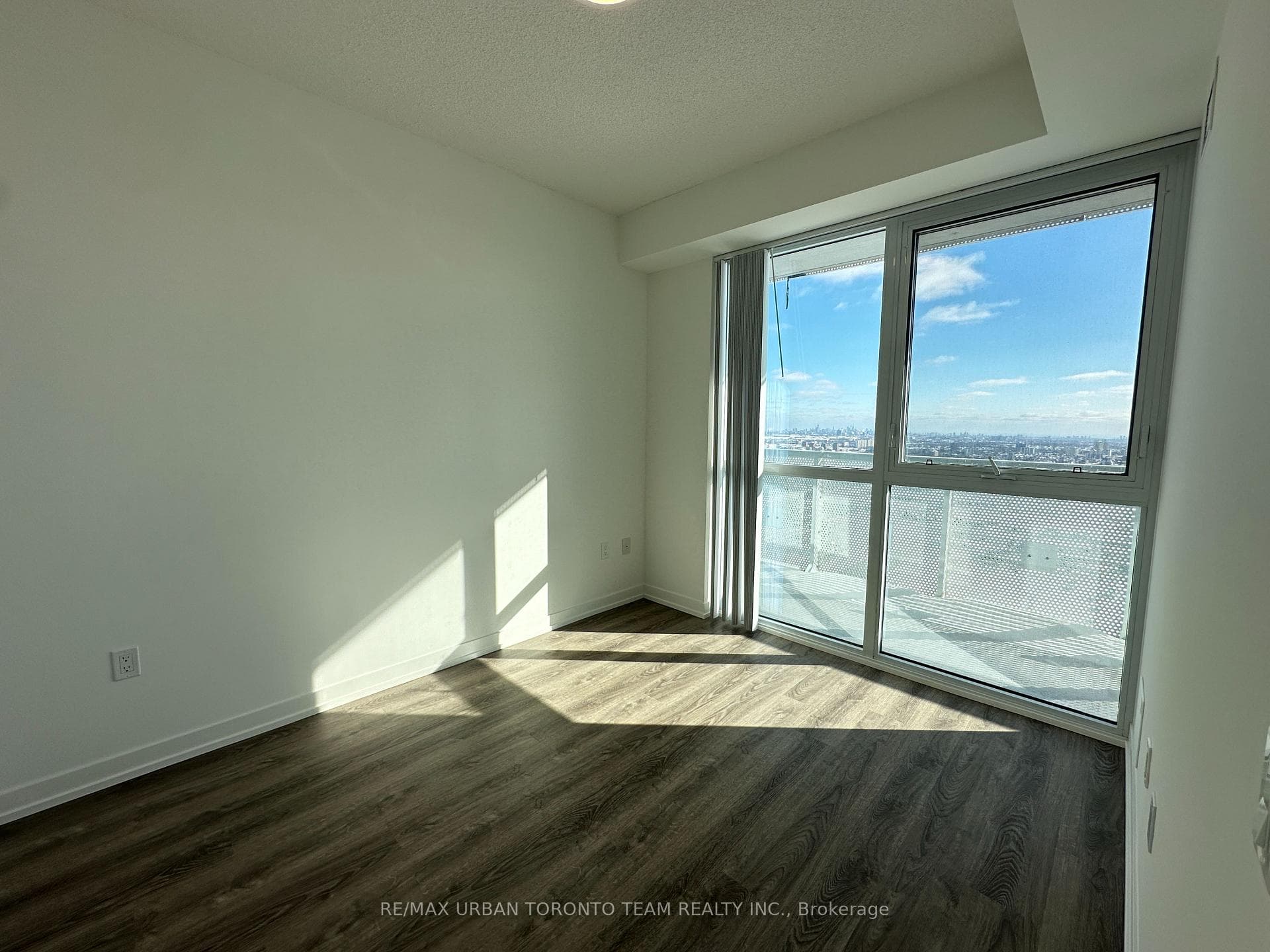 8 Interchange Way Unit 5310 photo 7