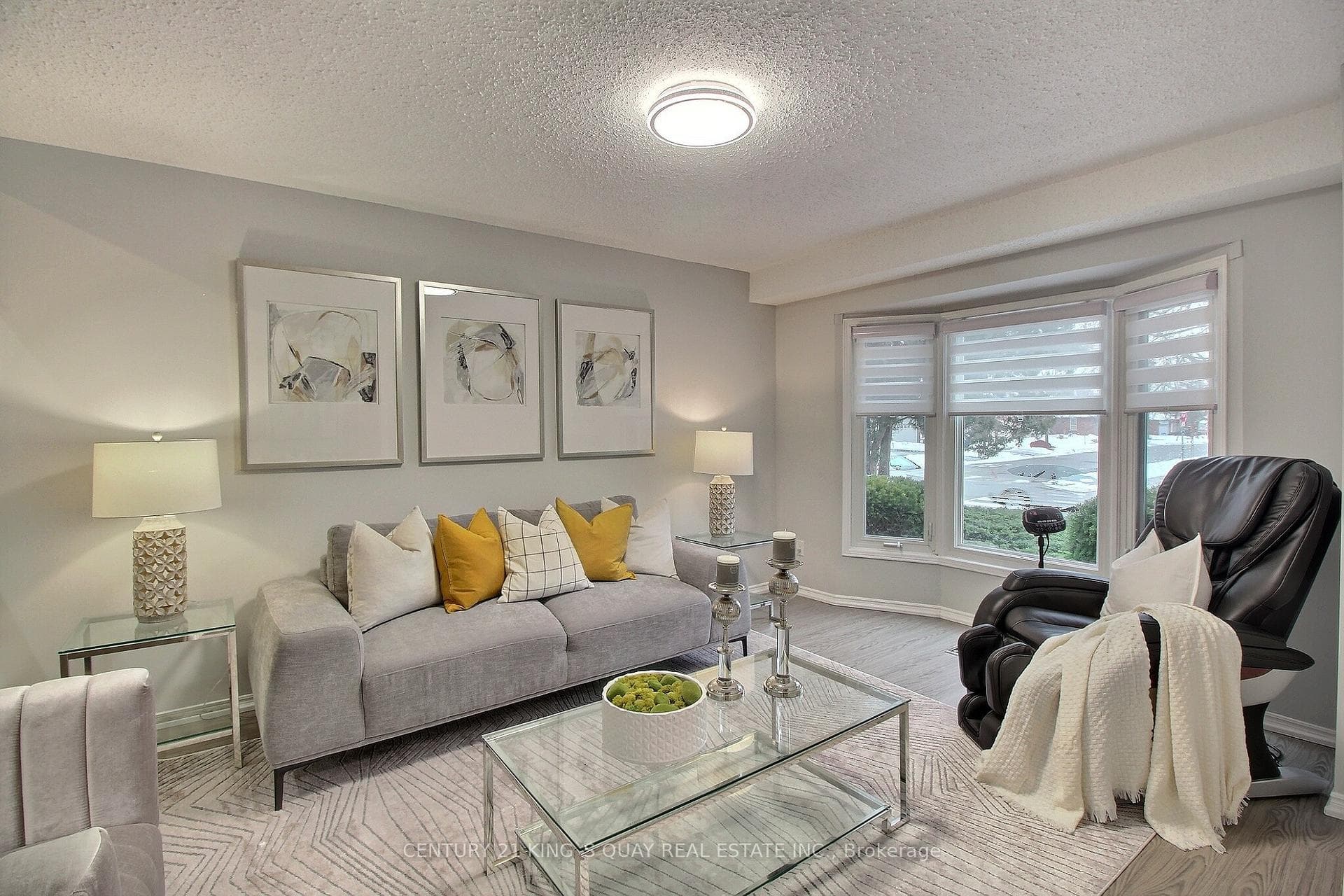26 Canmore Boulevard photo 3