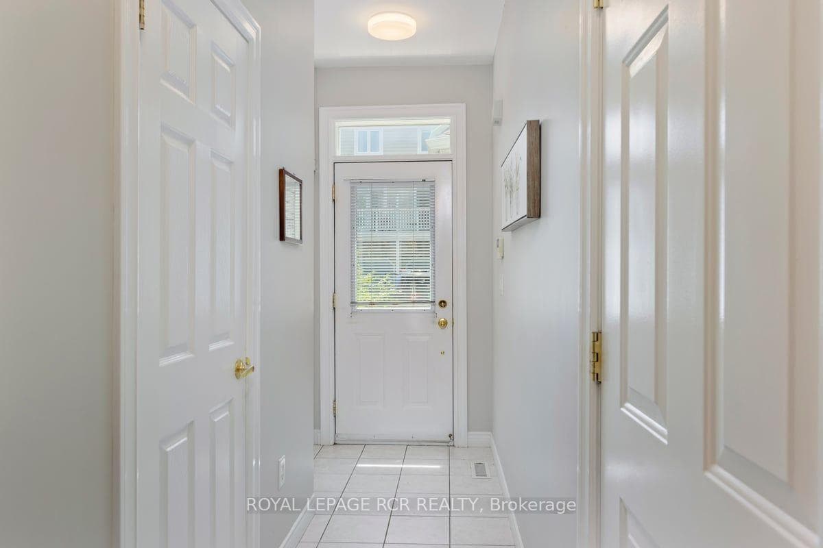 1065 On Bogart Circle photo 4