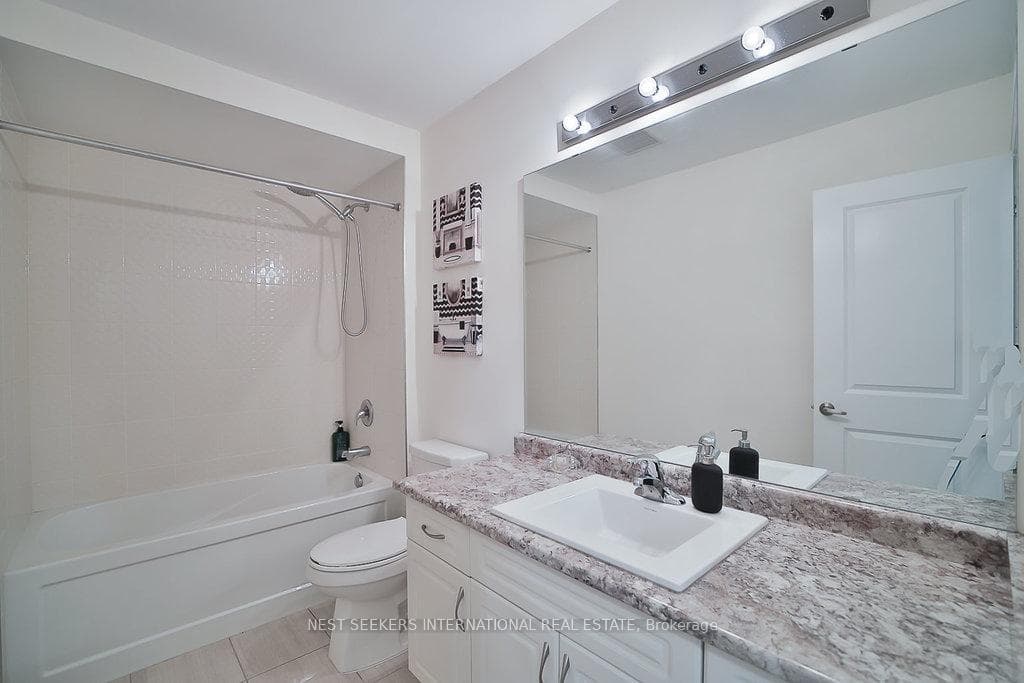 107 Casserley Crescent photo 16