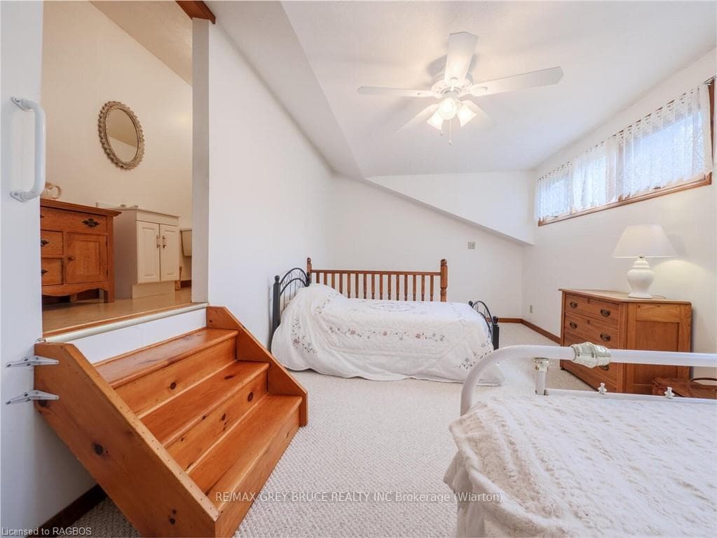 Lots of room for your guests with this layout