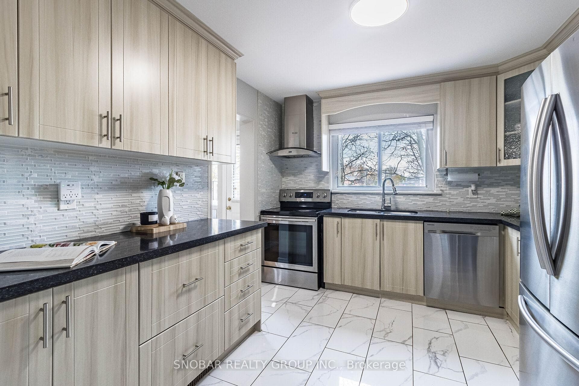 3065 Lenester Drive Unit 33 photo 9