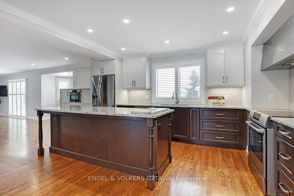 8 Mary Hill Crescent photo 10