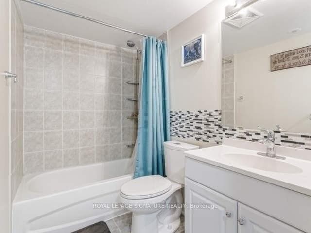3025 Finch Avenue Unit 2033 photo 9