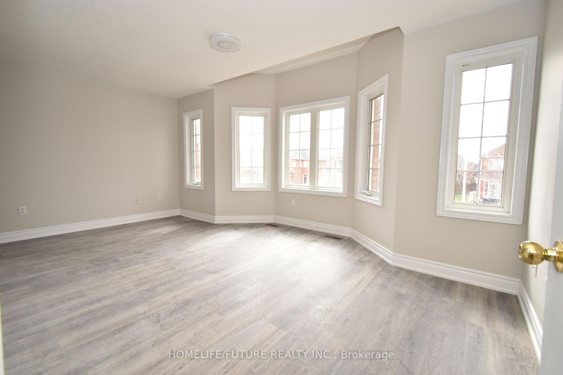 626 Highglen Avenue photo 30