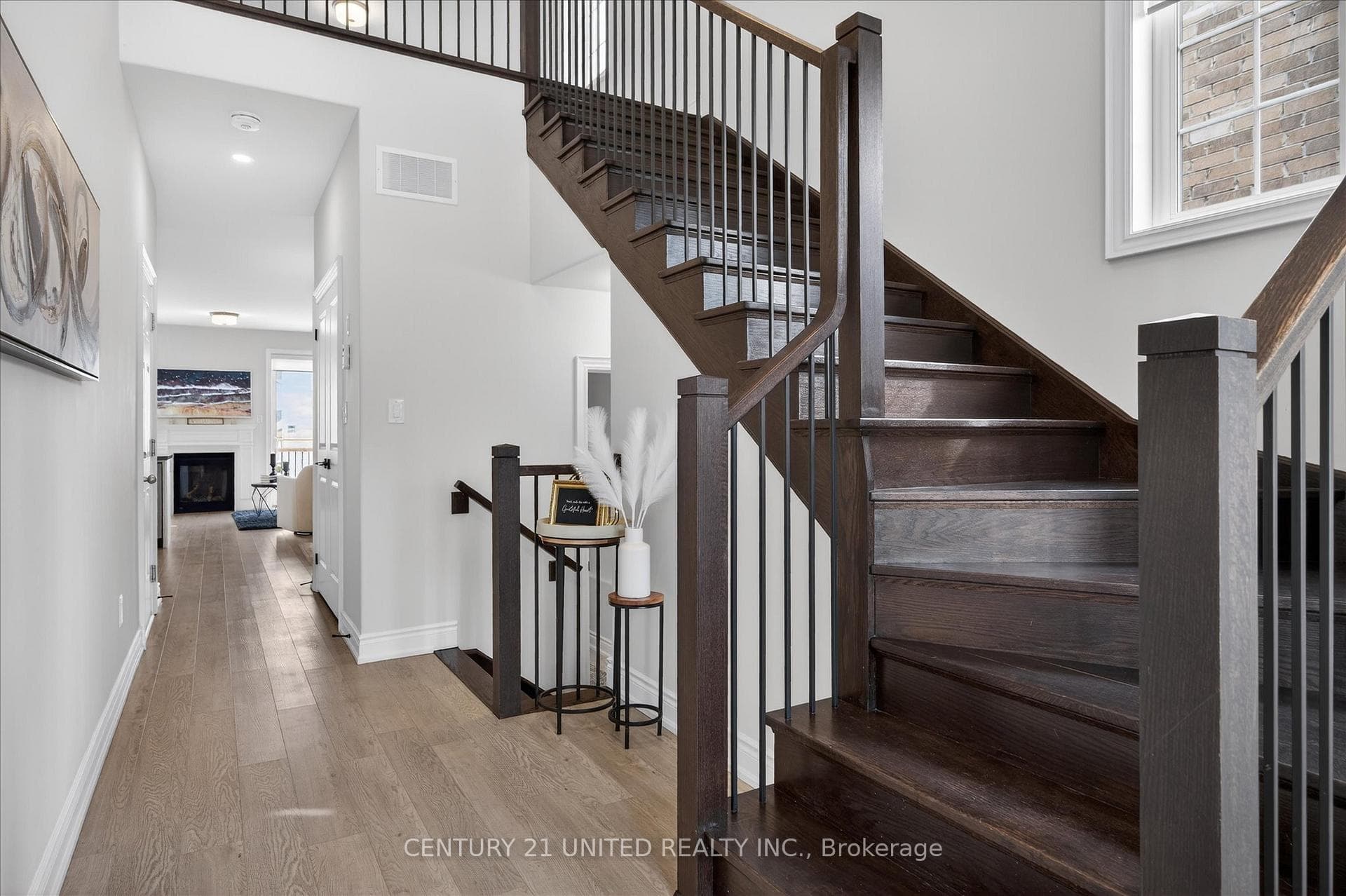 528 Macintosh Grove photo 11