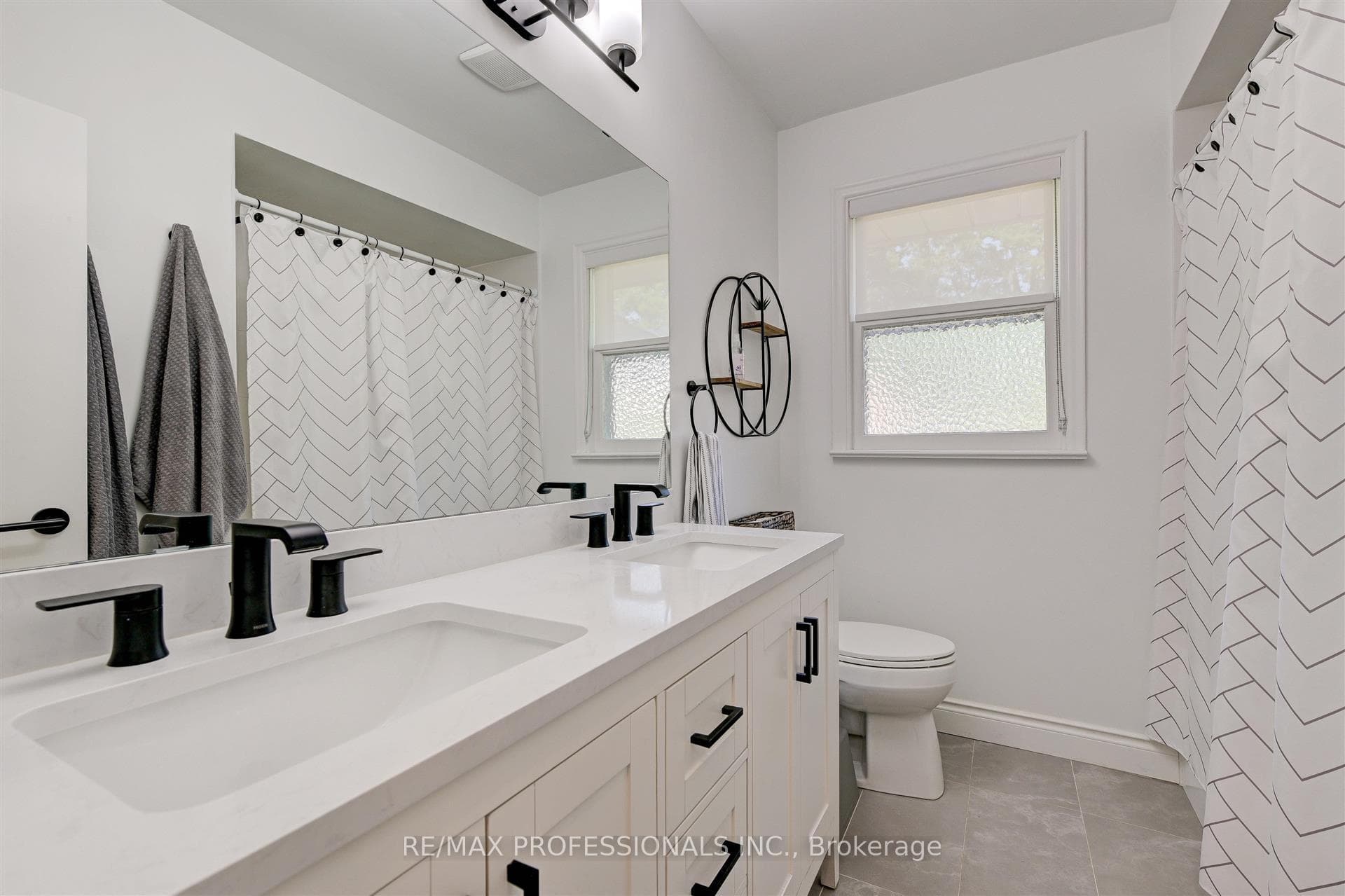 9 Blackdown Crescent photo 21