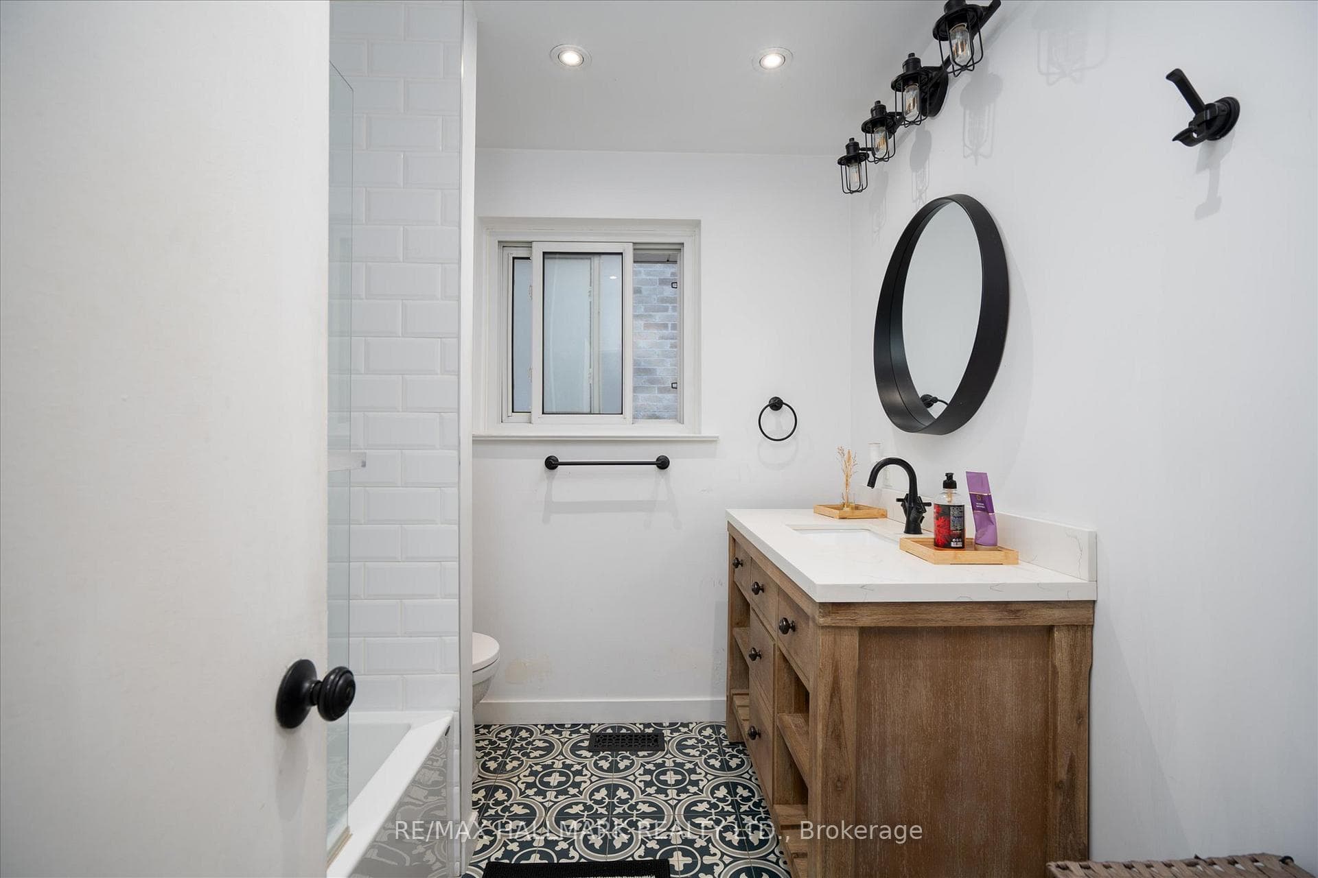 171 Orton Park Road photo 13