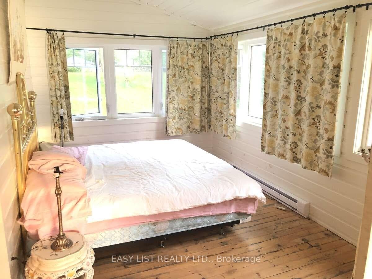 58 Leslie Frost Lane photo 49