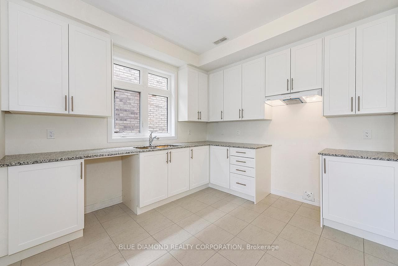 1546 Wellwood Terrace photo 15