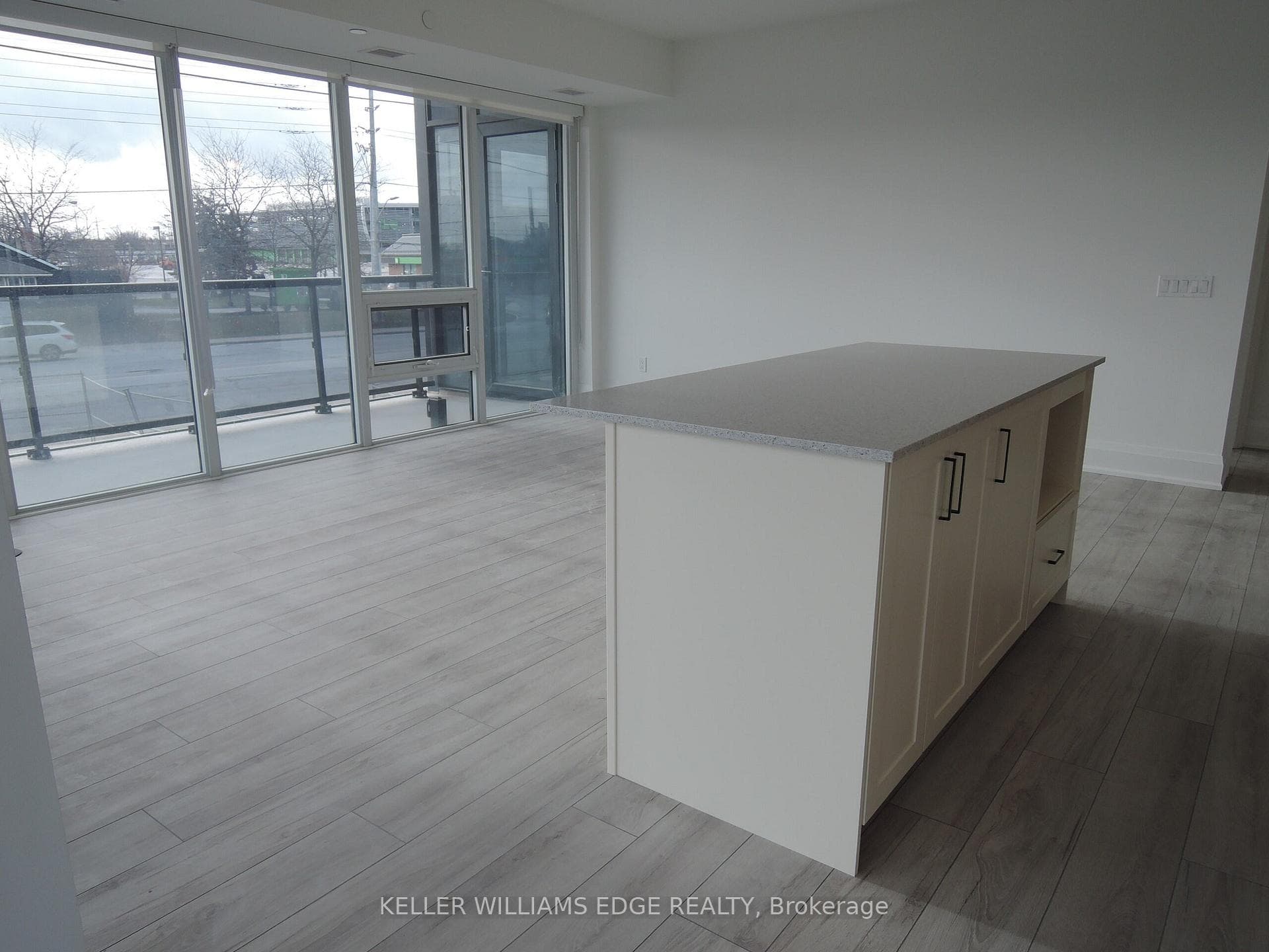 1035 Southdown Road Unit 208 photo 7