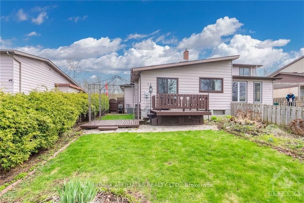 97 BENLEA Drive photo 29