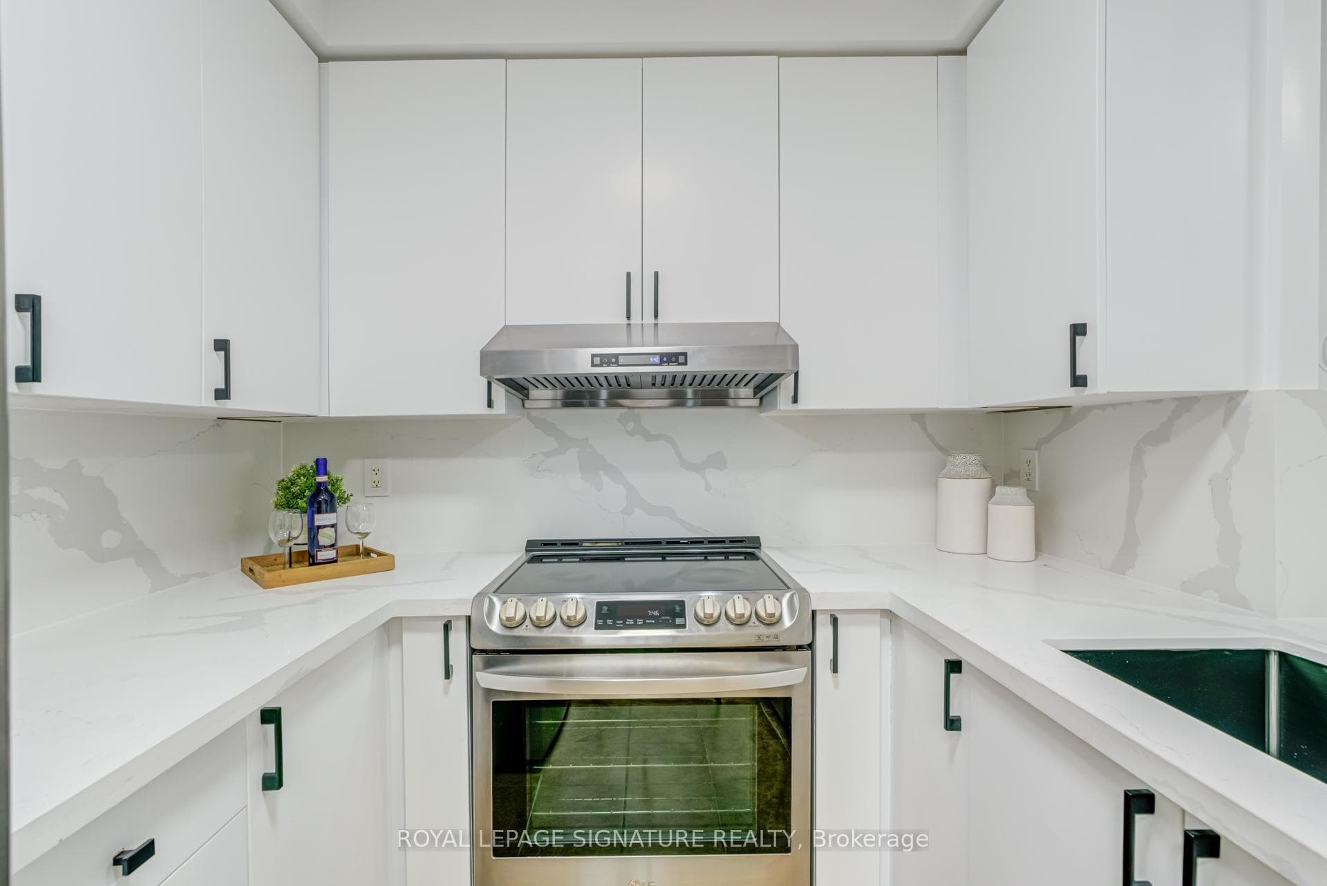 5500 Yonge Street Unit 202 photo 9