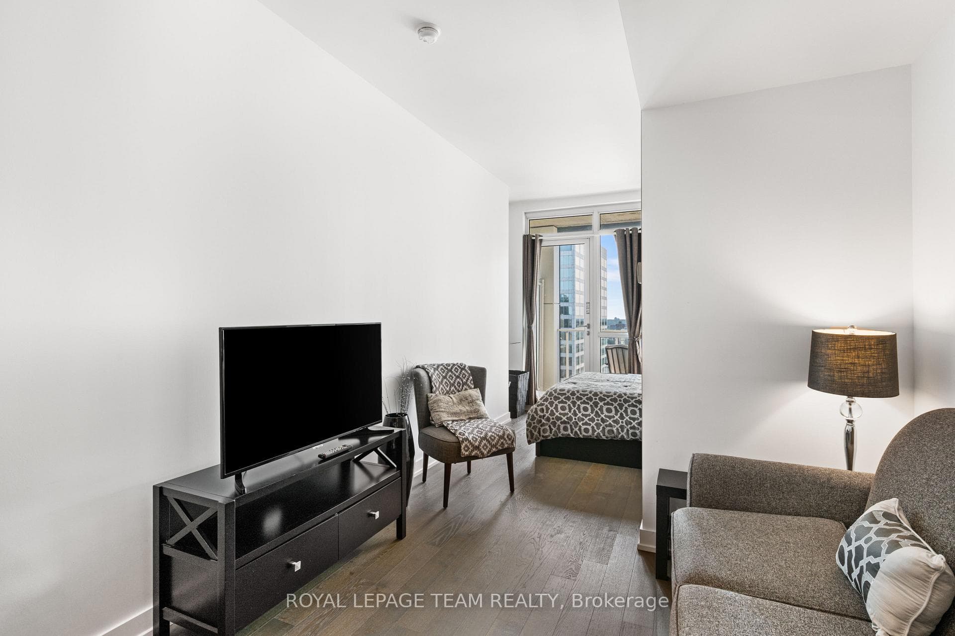 199 Slater Street Unit 2103 photo 9