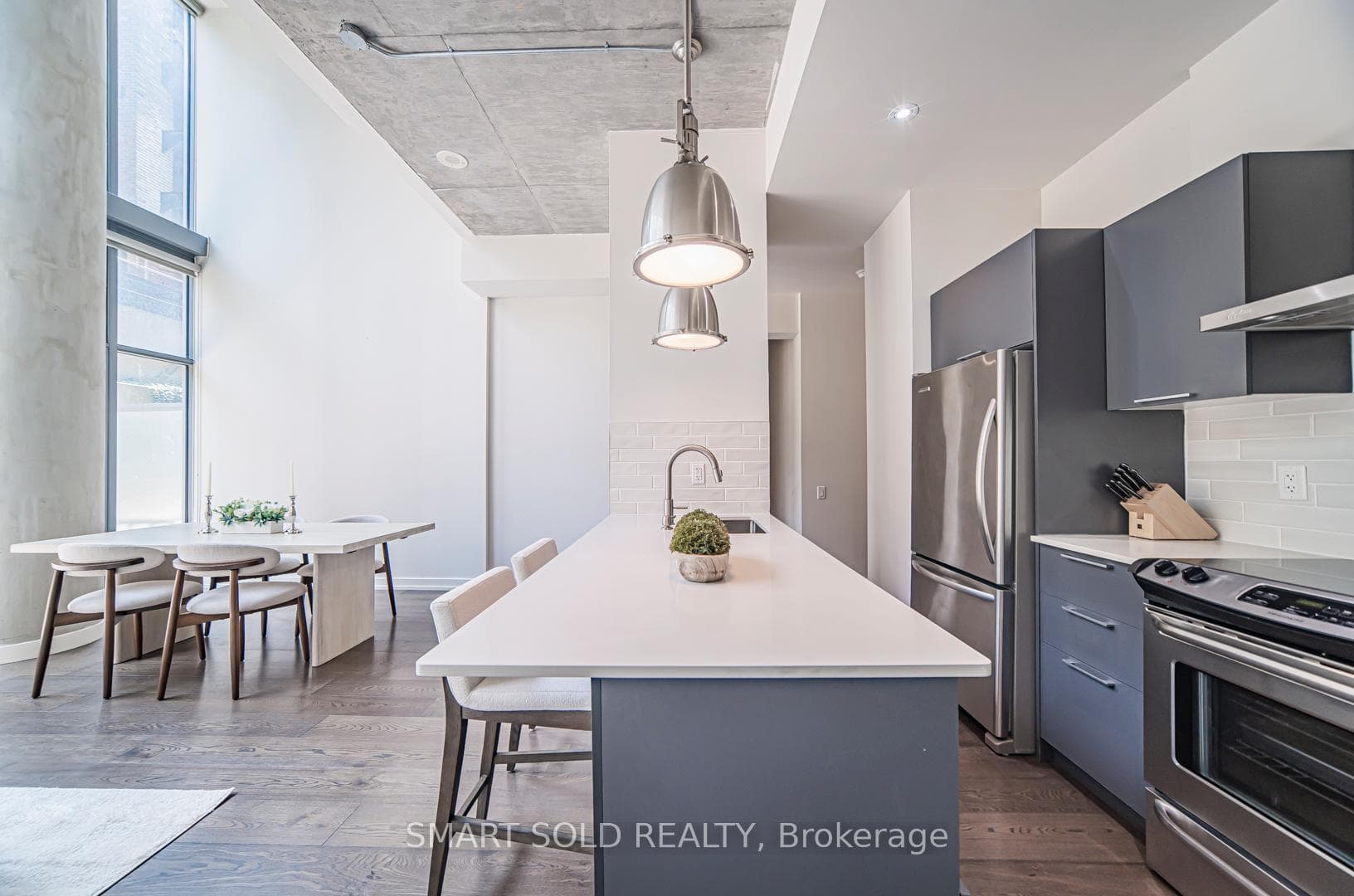 650 King Street Unit 106 photo 3