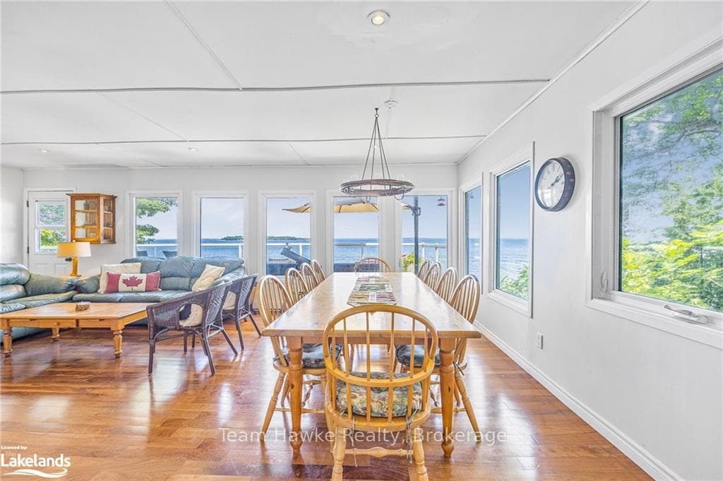 147 MCARTHUR Drive photo 8