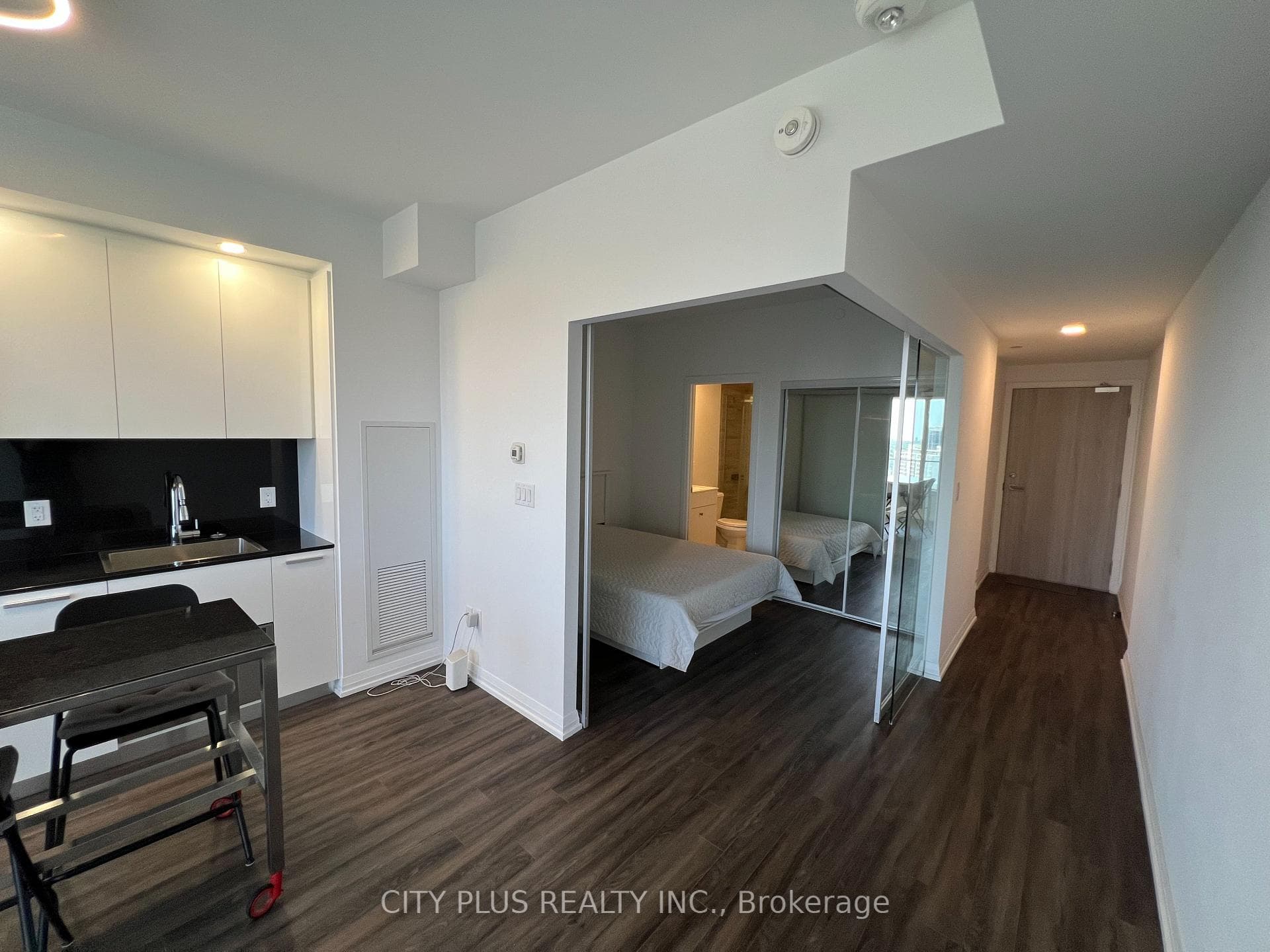 75 Canterbury Place Unit 2105 photo 6