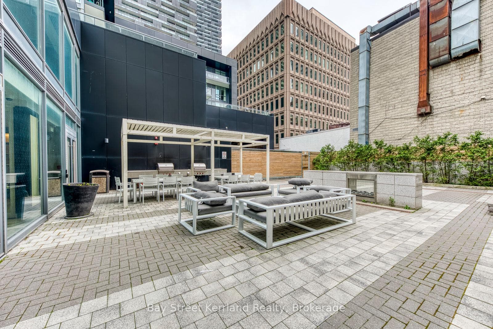 30 Roehampton Avenue Unit 407 photo 24