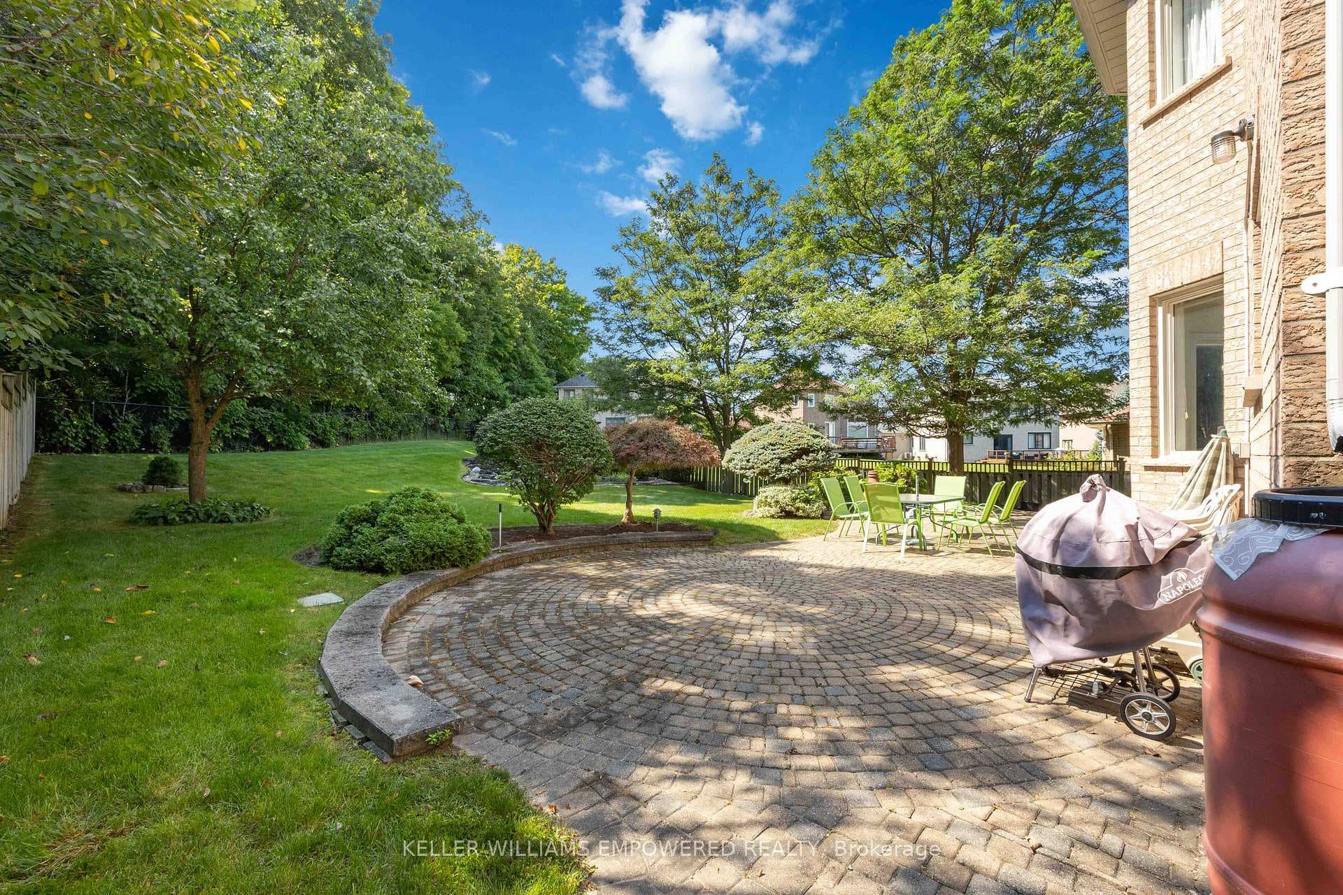 92 Oakhaven Drive photo 32