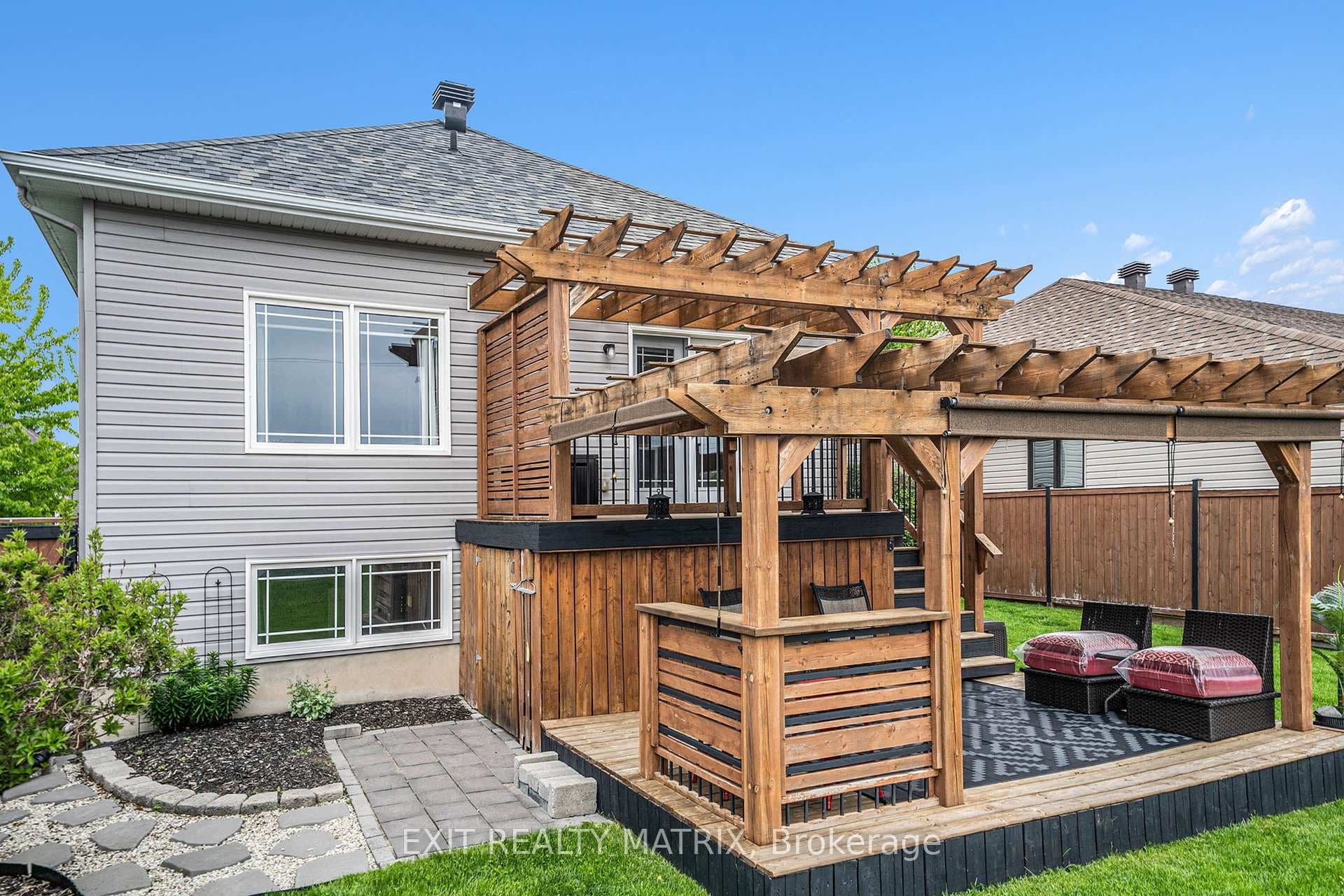 503 Francois Street photo 26