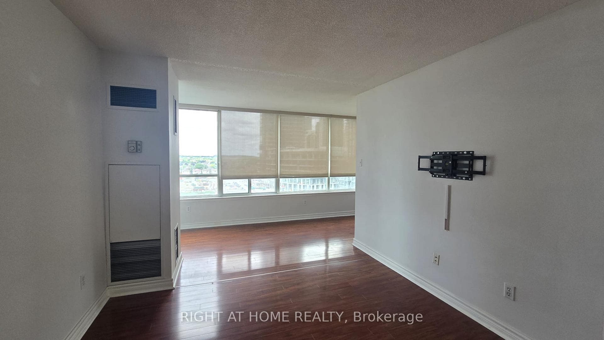 550 Webb Drive Unit 914 photo 25