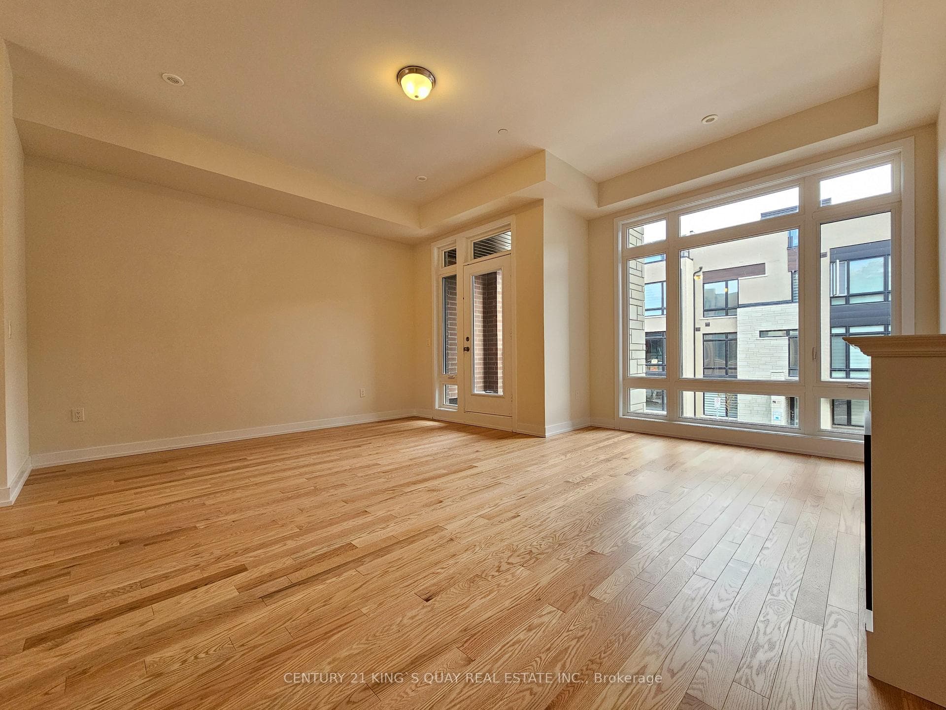 118 Credit Lane photo 4