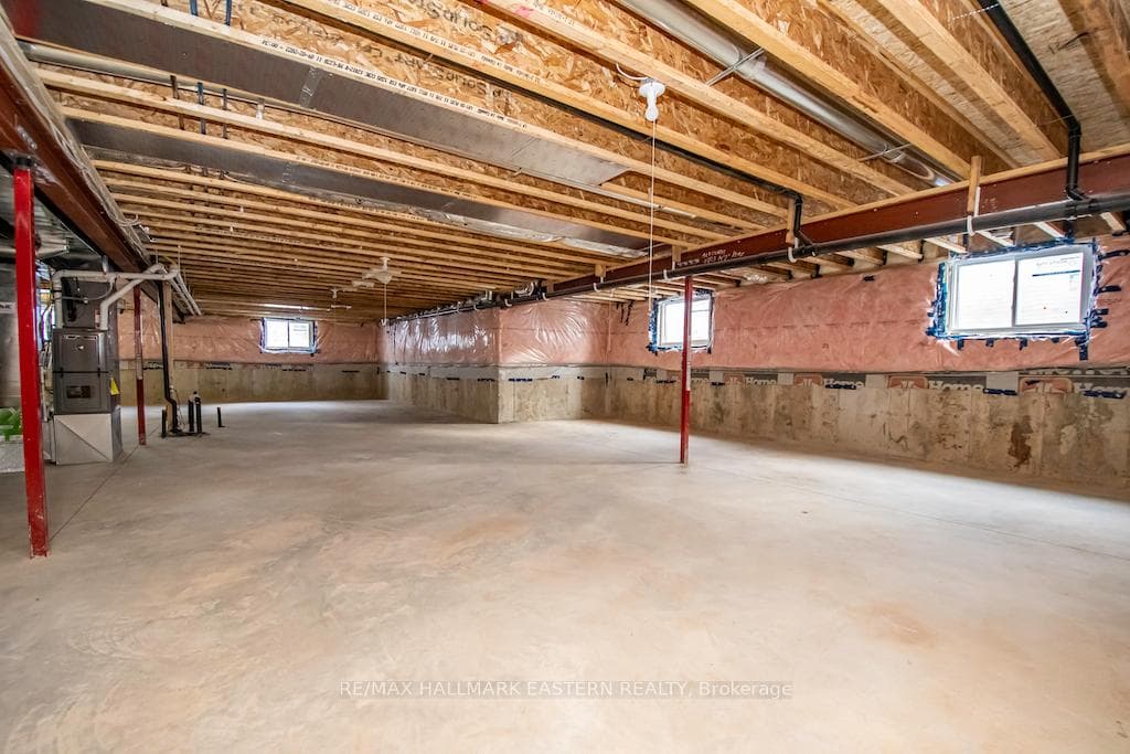 11 Maplewood Court photo 30