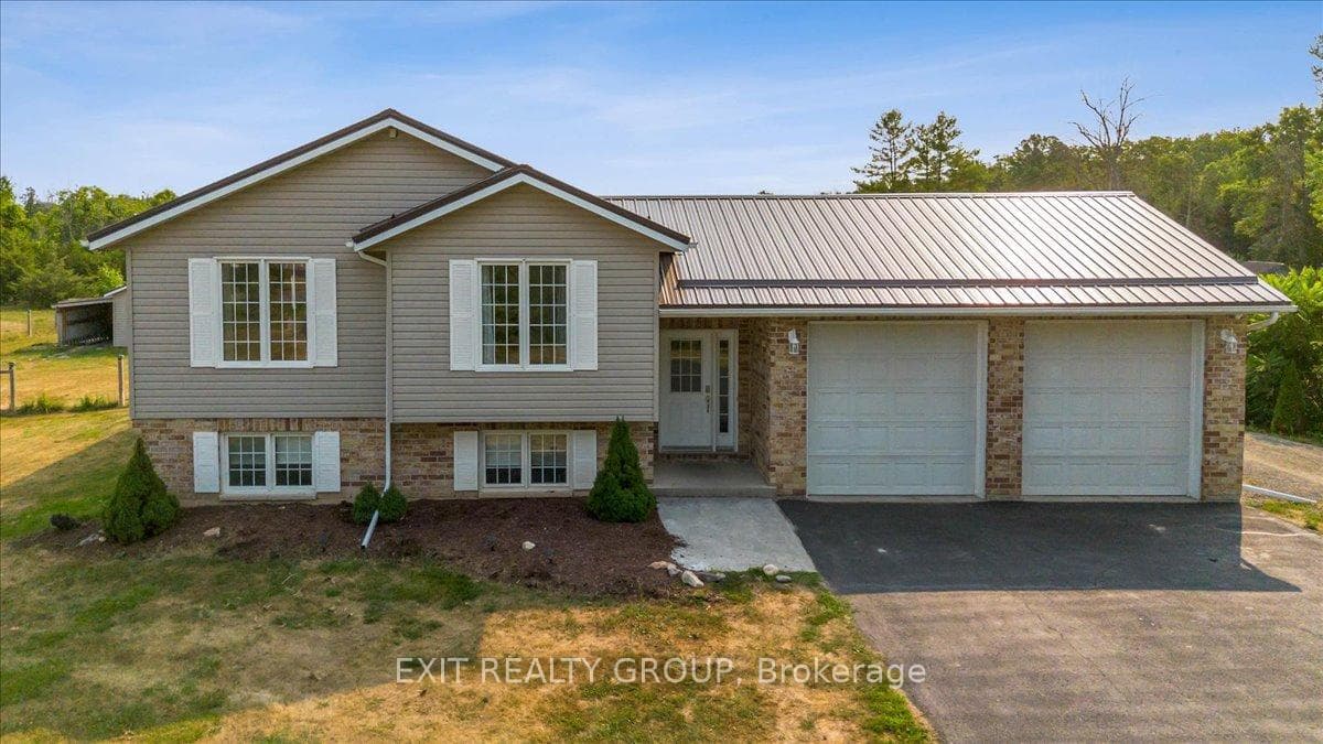 323 Mapleview Road photo 1