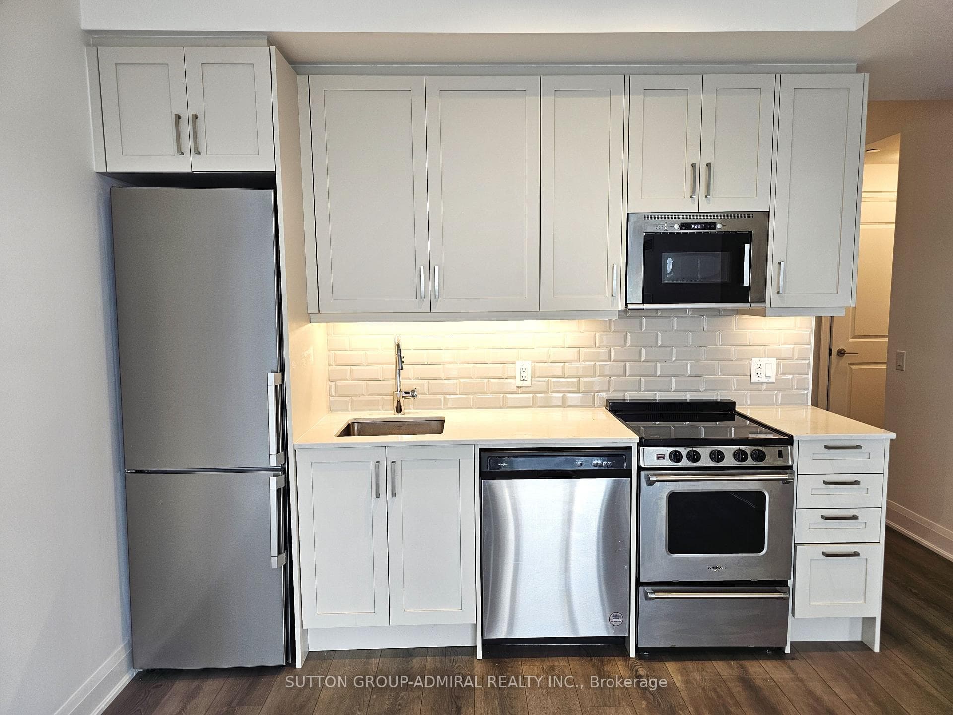 20 Gatineau Drive Unit 1010 photo 8