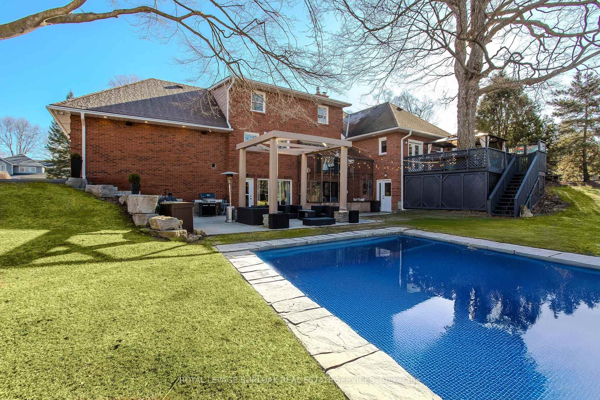 Pool is virtually constructed