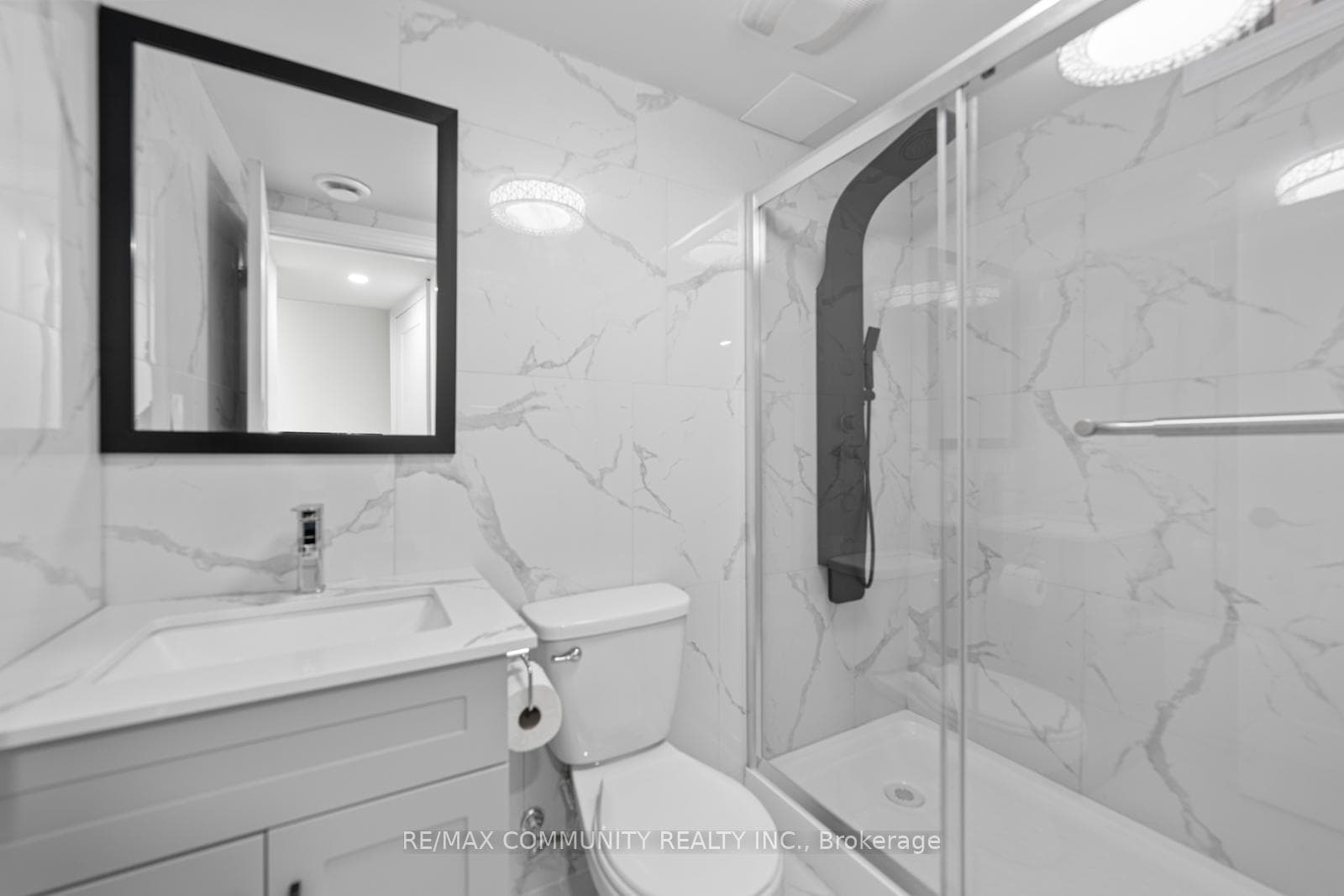 2483 Linwood Street photo 45