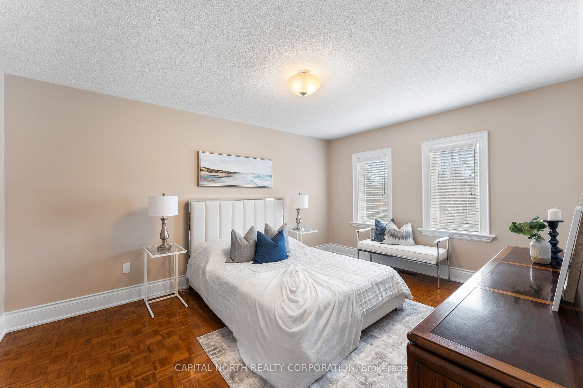 82 Harvester Crescent photo 31