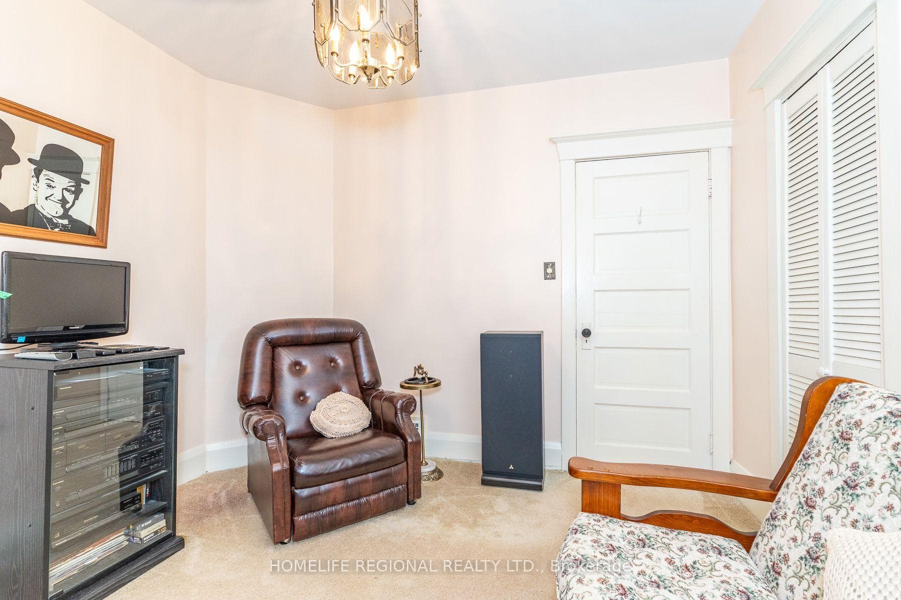 353 St Clarens Avenue photo 21