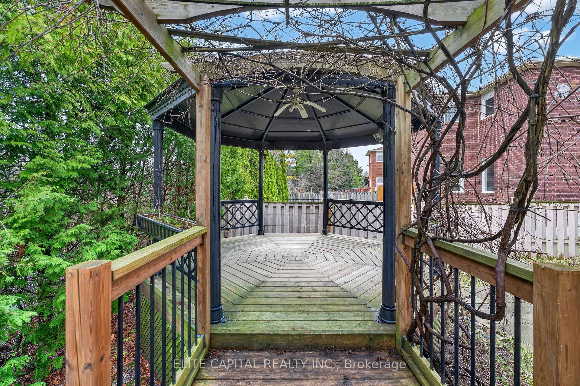 100 Bernard Avenue photo 45