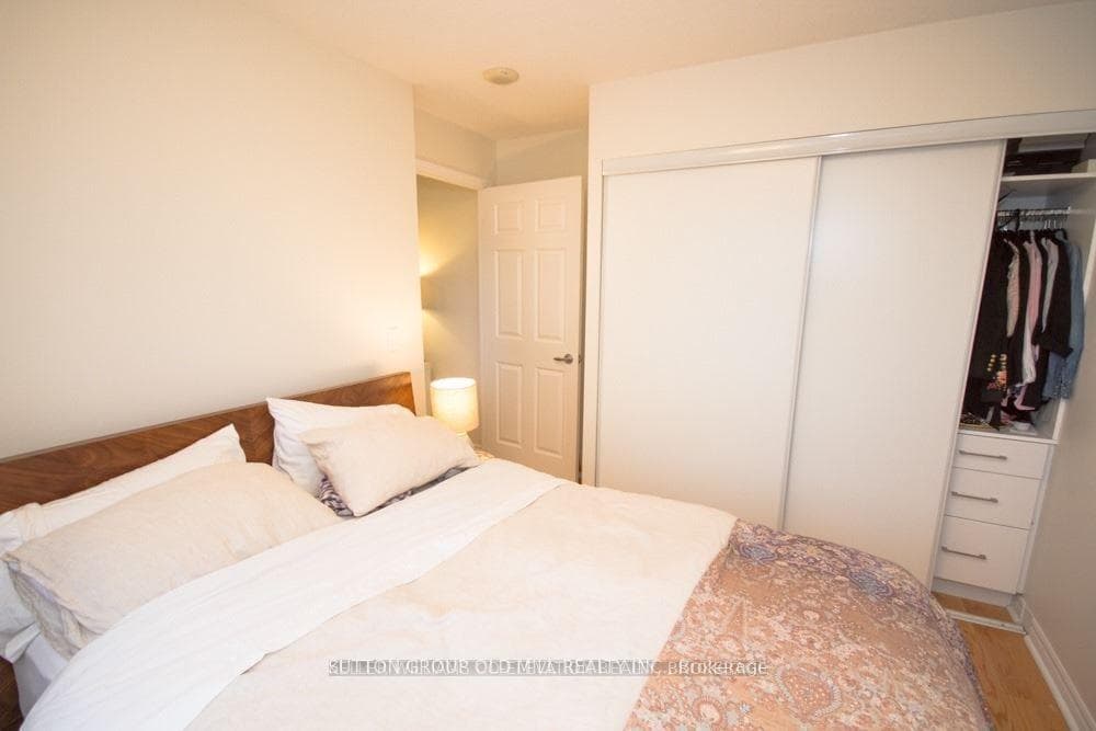 70 High Park Avenue Unit 901 photo 8