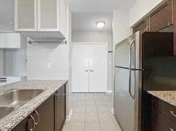 816 Lansdowne Avenue Unit 826 photo 8
