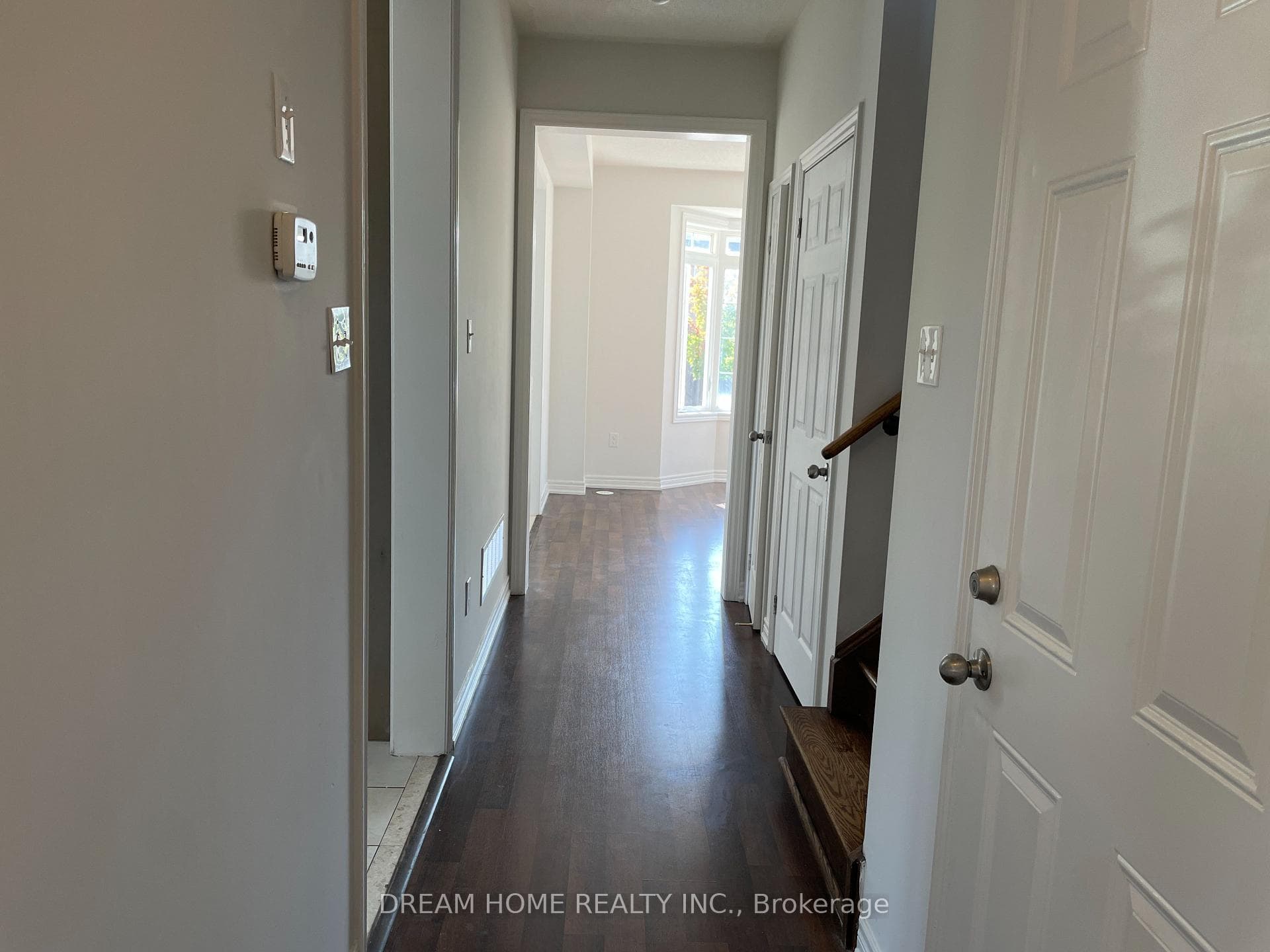 2 Larry Grove Way photo 9