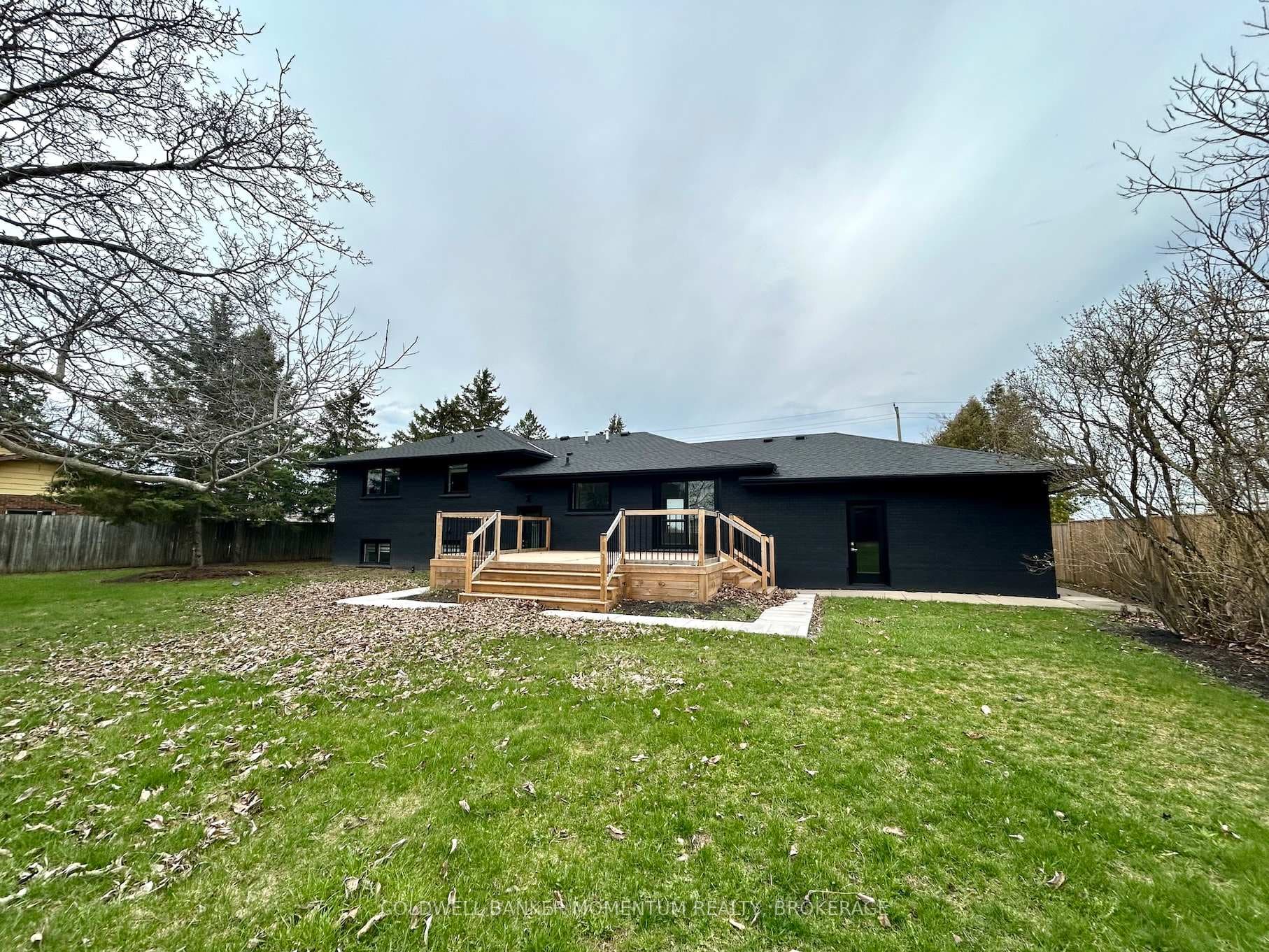 413 Queenston Road photo 6