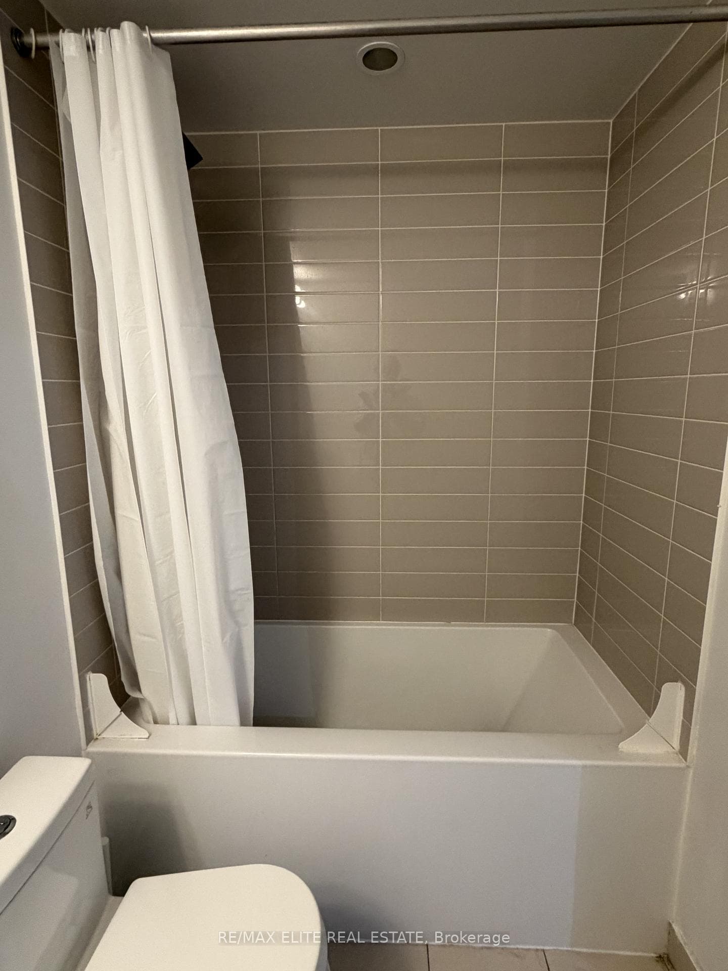 181 Dundas Street Unit 1502 photo 8