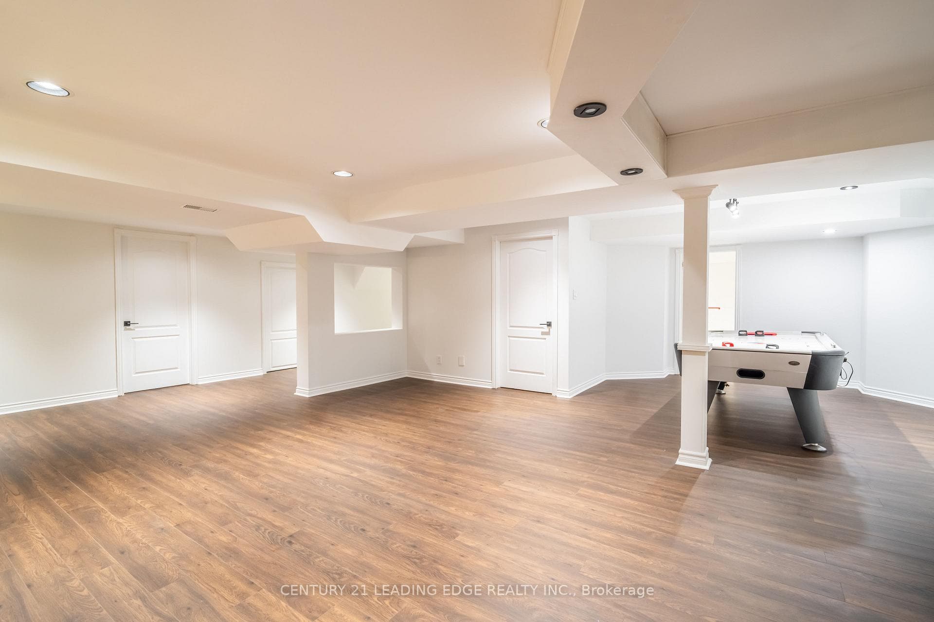 6 Stonegate Street photo 41