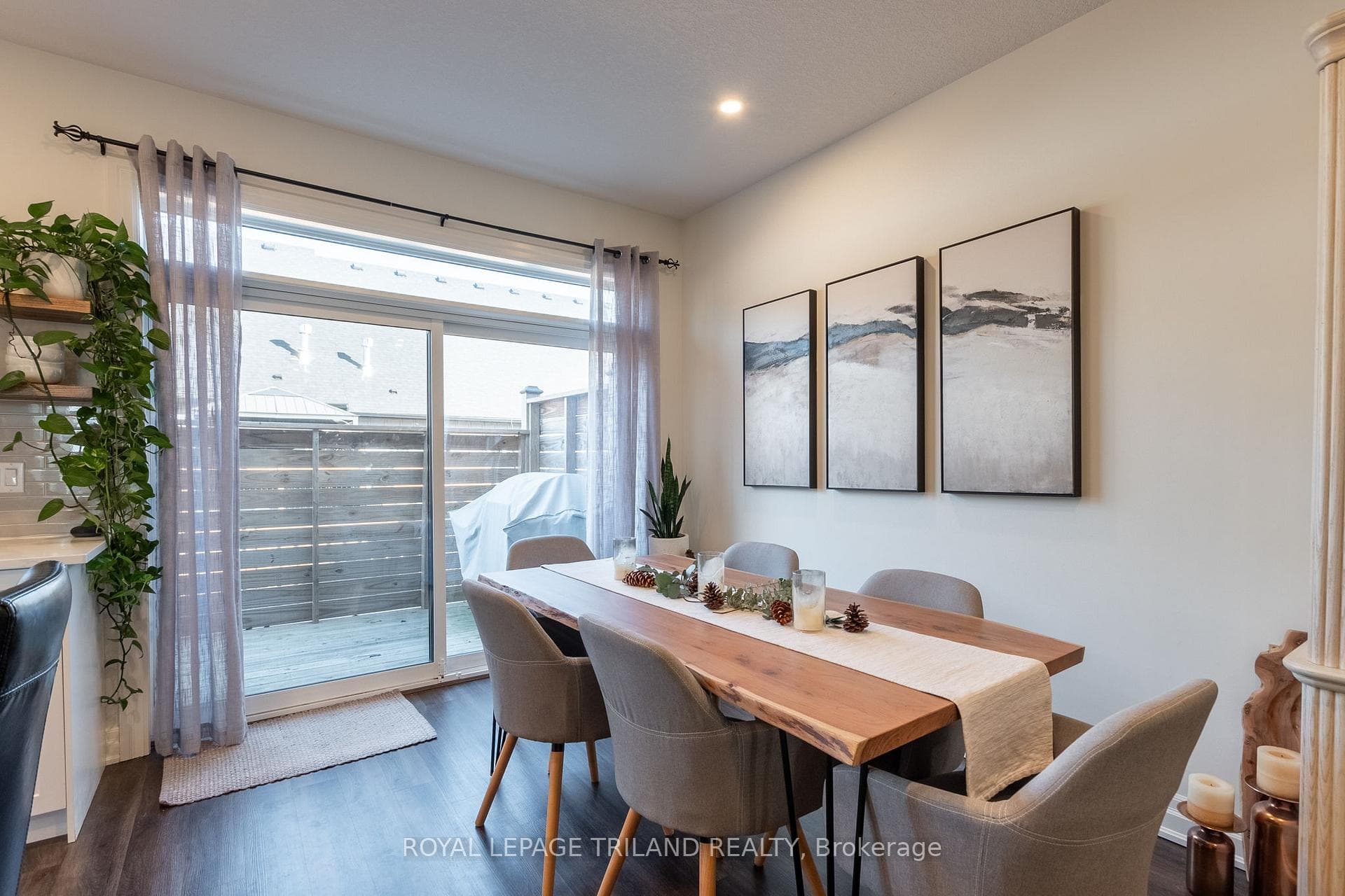 9861 Glendon Drive Unit 102 photo 12