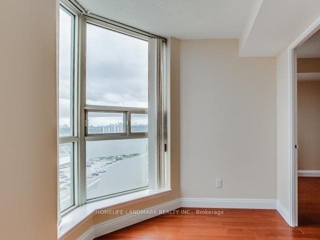 2466 Eglinton Avenue Unit 1419 photo 9