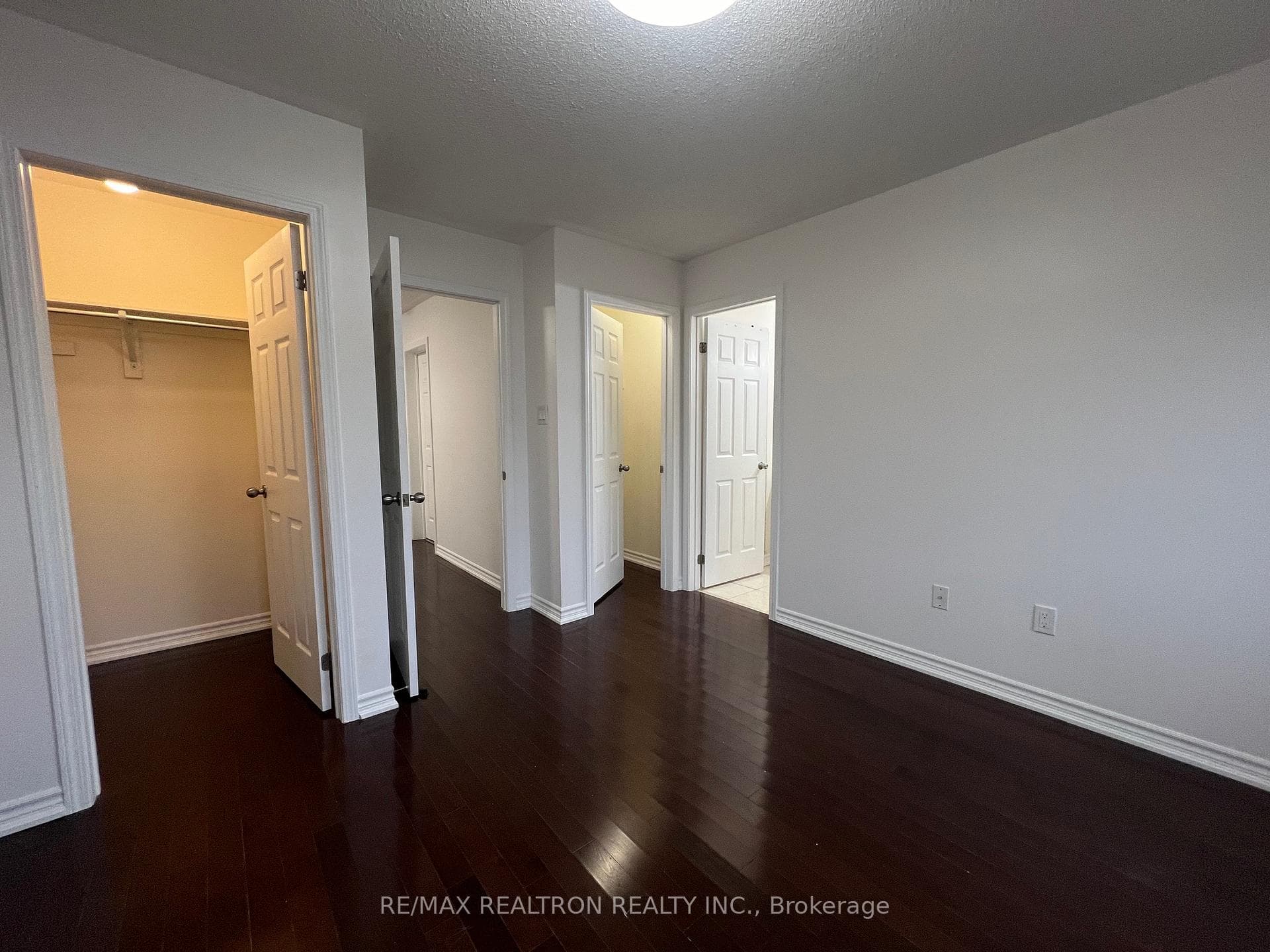159 Andona Crescent photo 28