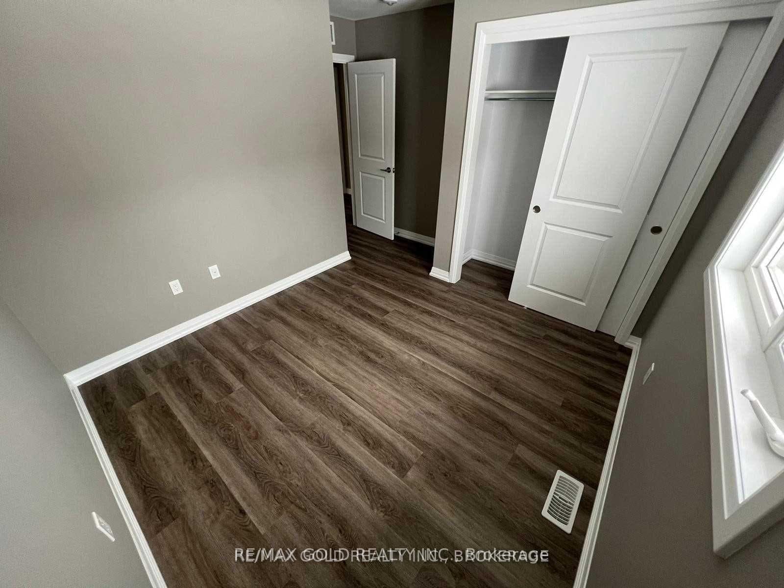 4552 Portage Road Unit 6 photo 11