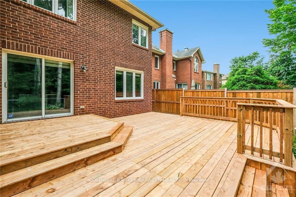 1679 AUTUMN RIDGE Drive photo 27